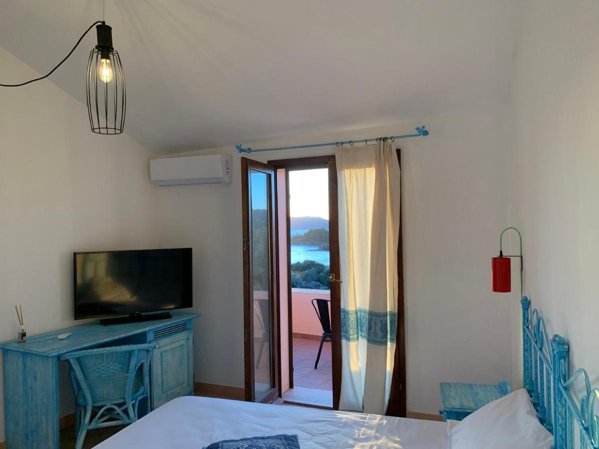 Godo Beach Hotel Baja Sardinia Exterior photo