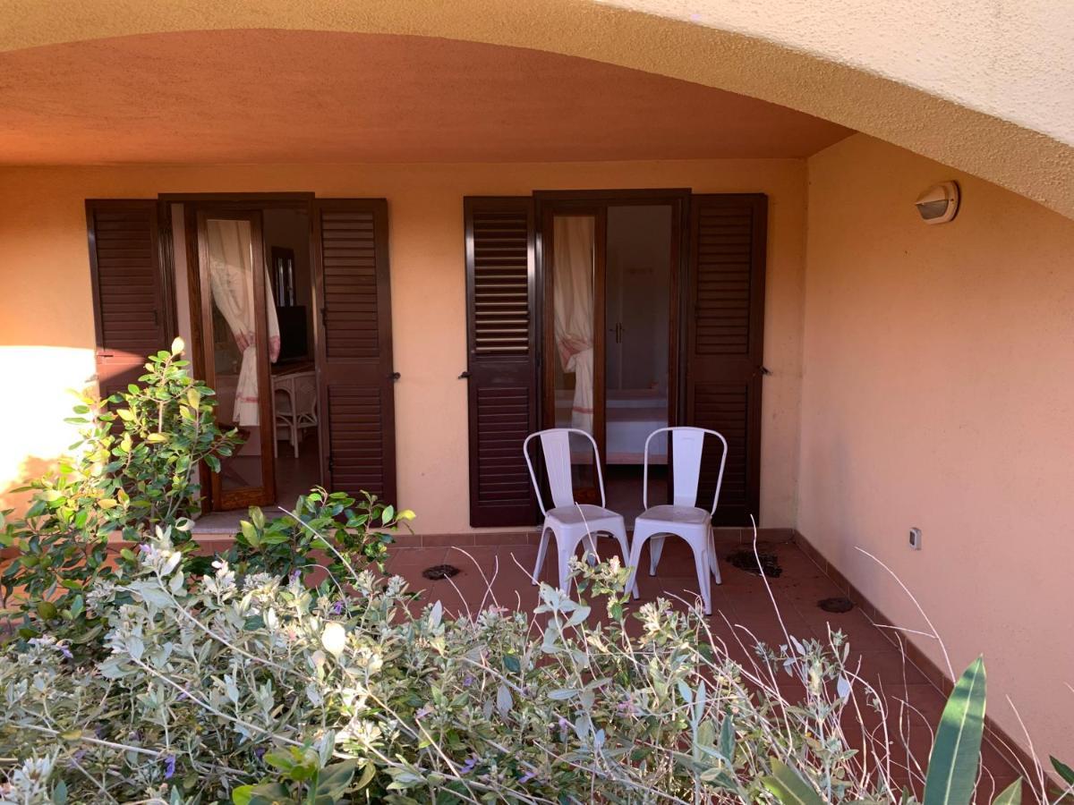 Godo Beach Hotel Baja Sardinia Exterior photo