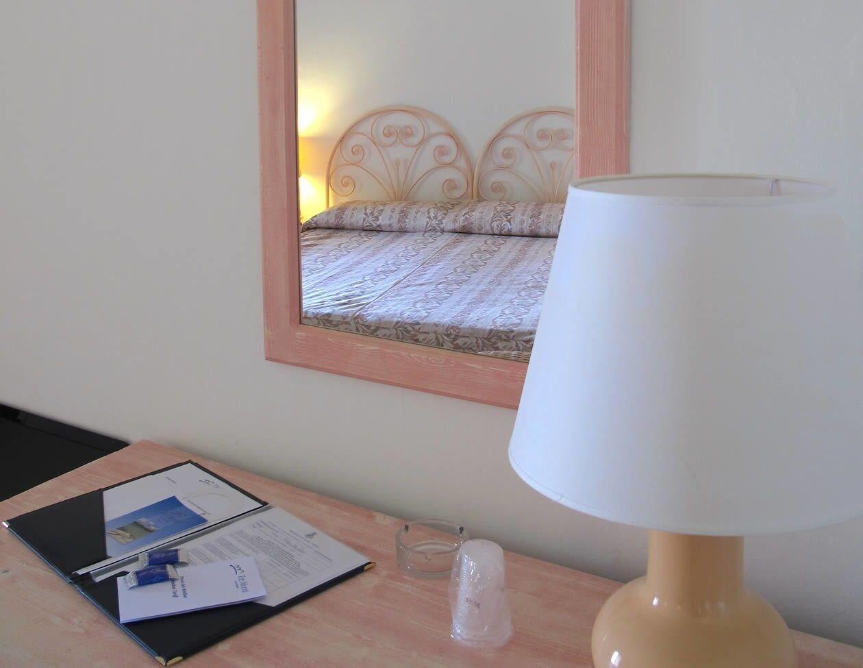 Godo Beach Hotel Baja Sardinia Exterior photo