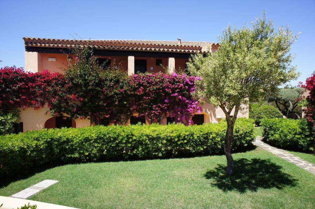 Godo Beach Hotel Baja Sardinia Exterior photo