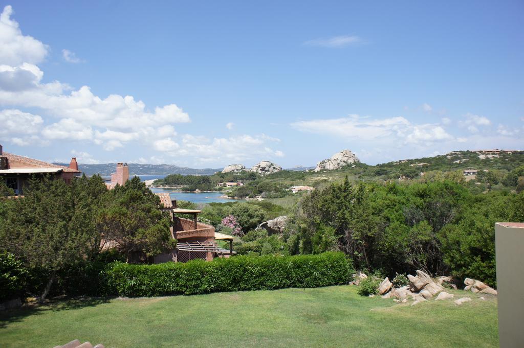 Godo Beach Hotel Baja Sardinia Exterior photo